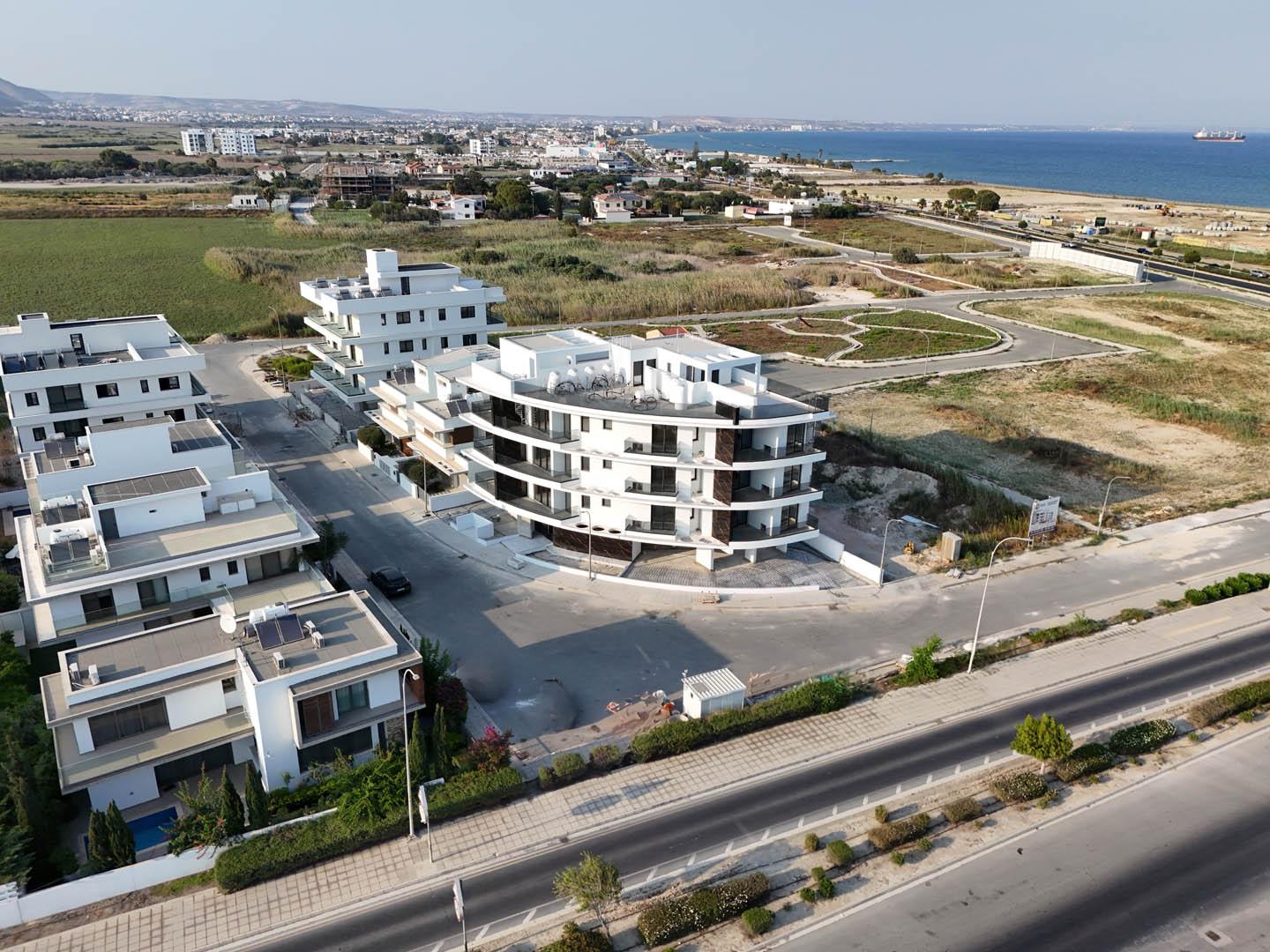 2-bedroom apartments, a few meters from the sea — photo 21 of 23