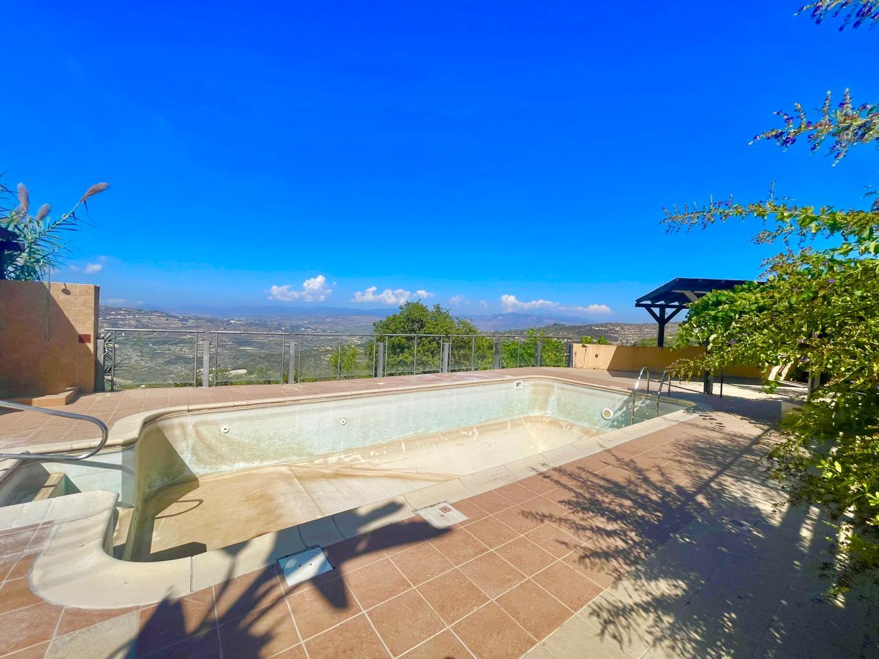 2 x 2-Bedroom Apartment with Mountain Views and Shared Pool in Koili Village — main photo