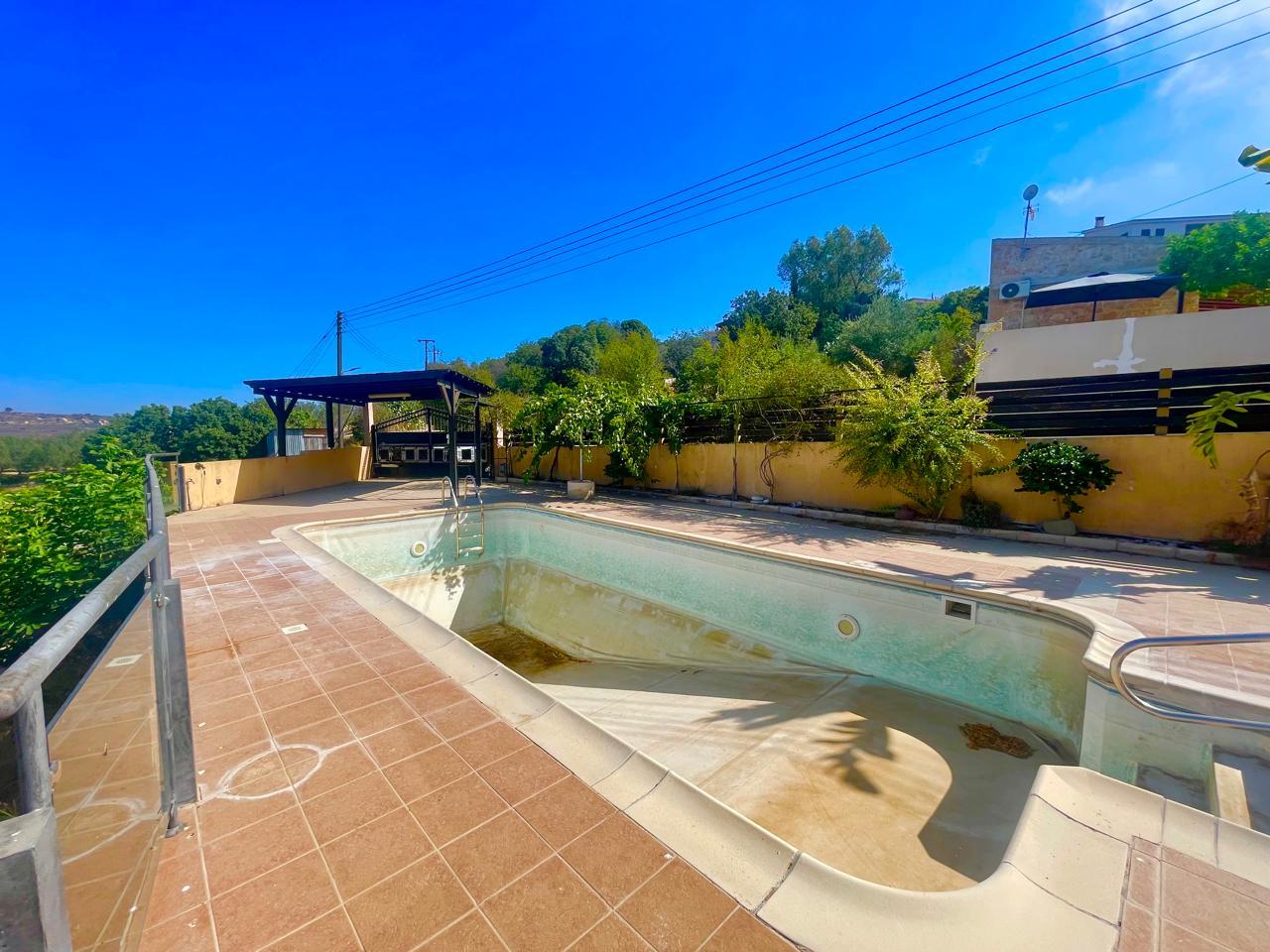 2 x 2-Bedroom Apartment with Mountain Views and Shared Pool in Koili Village — photo 3