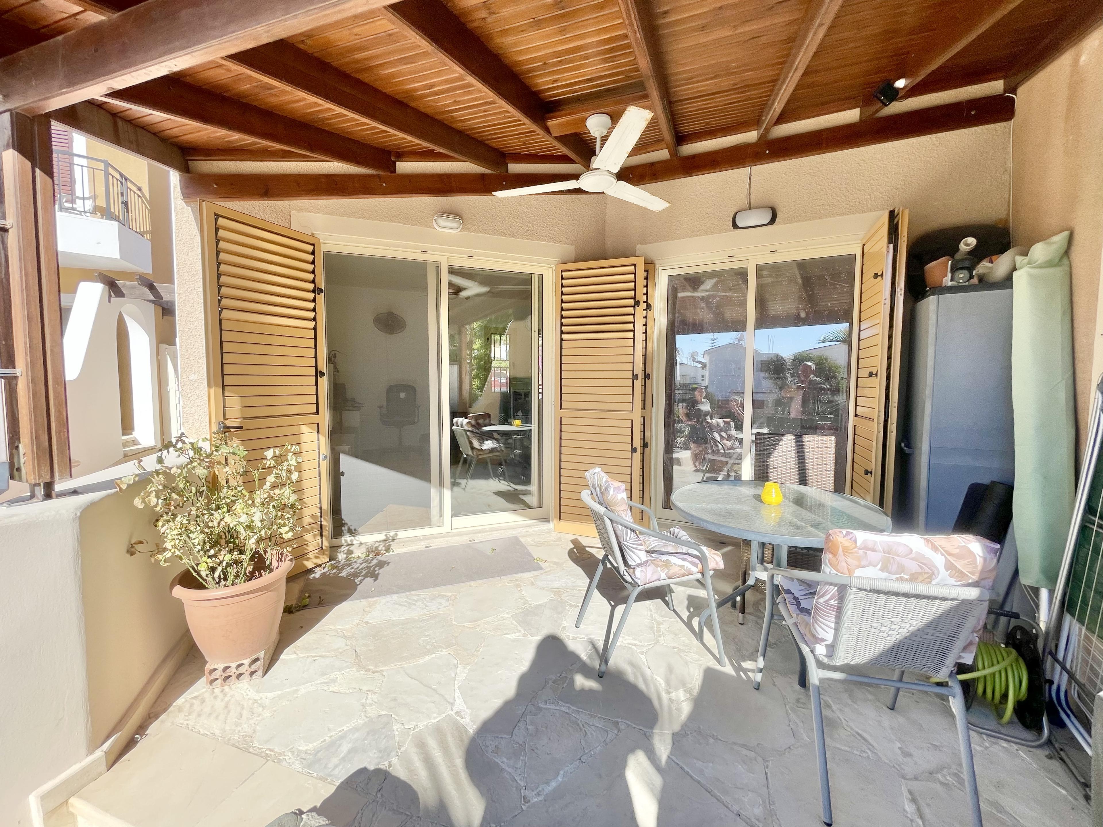 3-Bedroom end Villa near sea, Tombs of Kings, Paphos — photo 11 of 12
