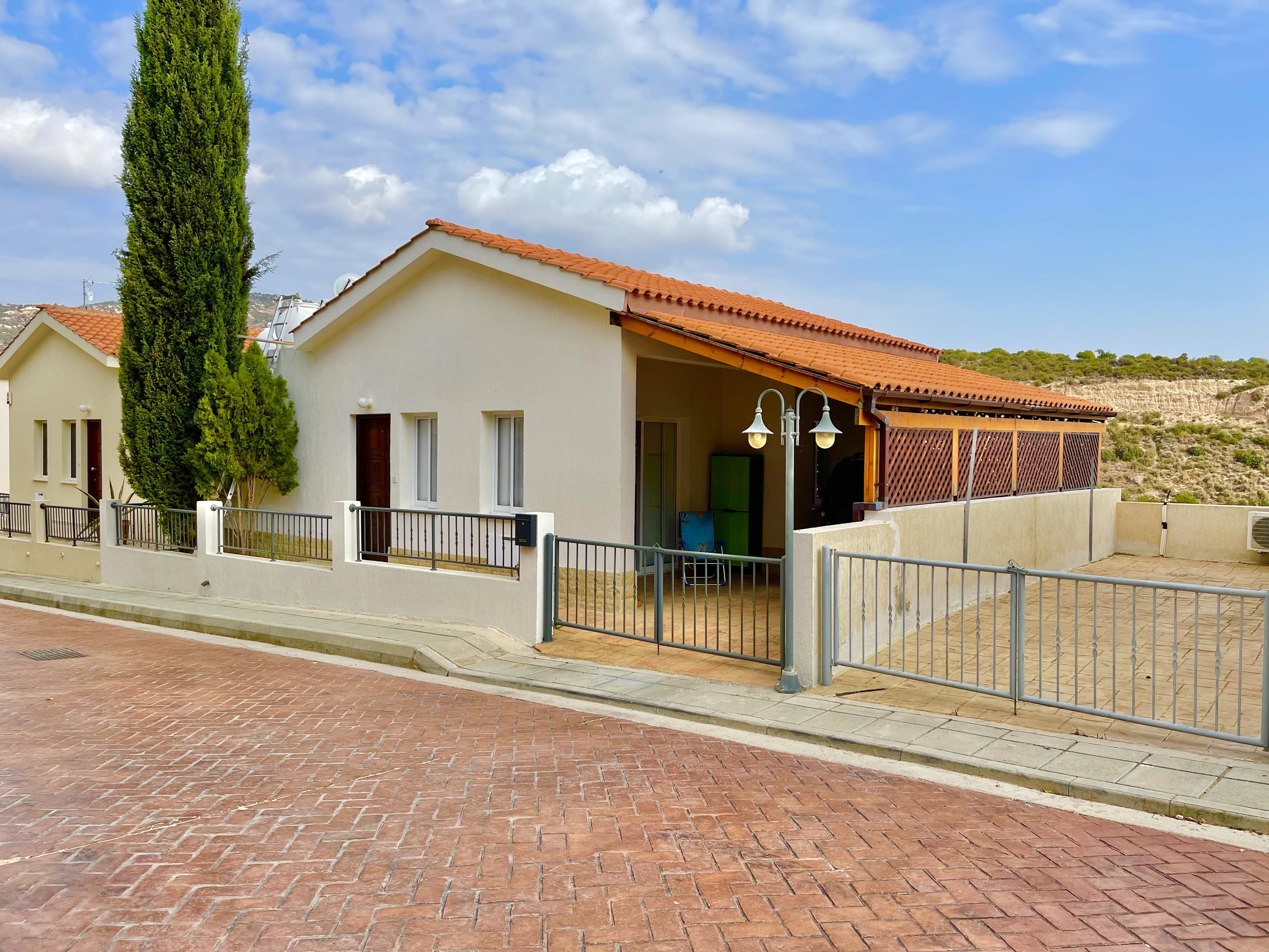 Splendid 3 Bedroom Villa Sea Views — Paphos