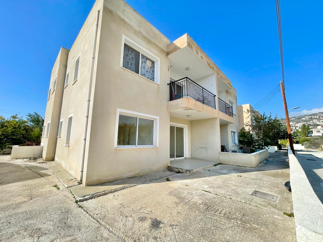 One-Bedroom Ground Apartment with Great Potential and an Attractive Price — photo 8 of 8