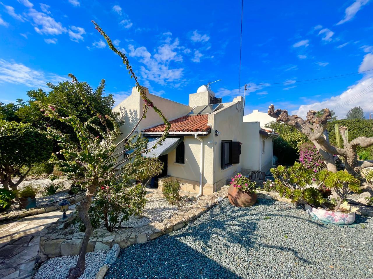 3-Bedroom Bungalow with Two Living Rooms TALA — Paphos
