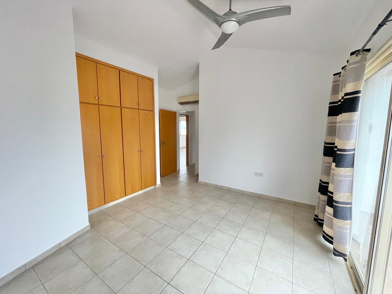 2-Bedroom Apartment with a Stunning Sea-View Roof Terrace — photo 10 of 14