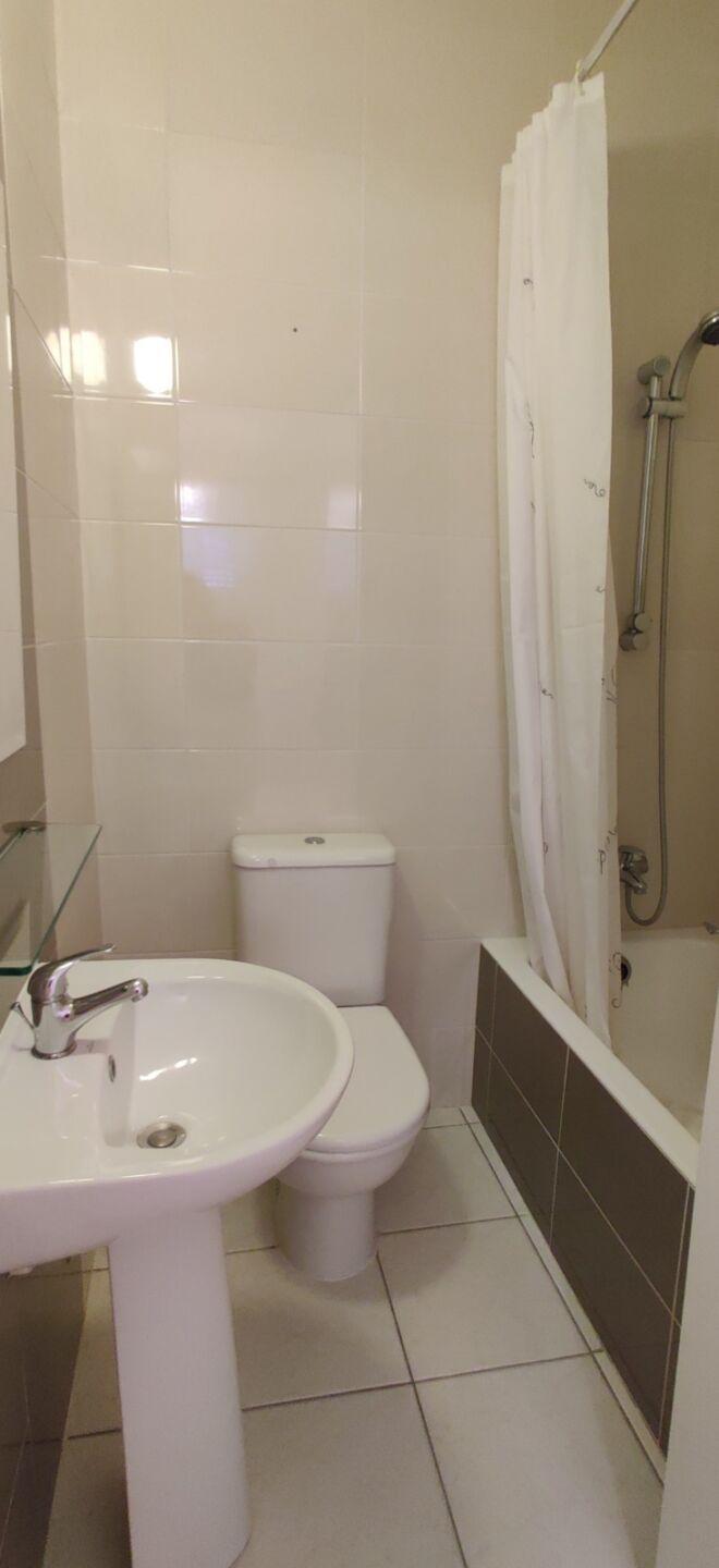 Townhouse with 2 bedrooms in a welcoming complex with a communal pool and sea views — photo 10 of 13