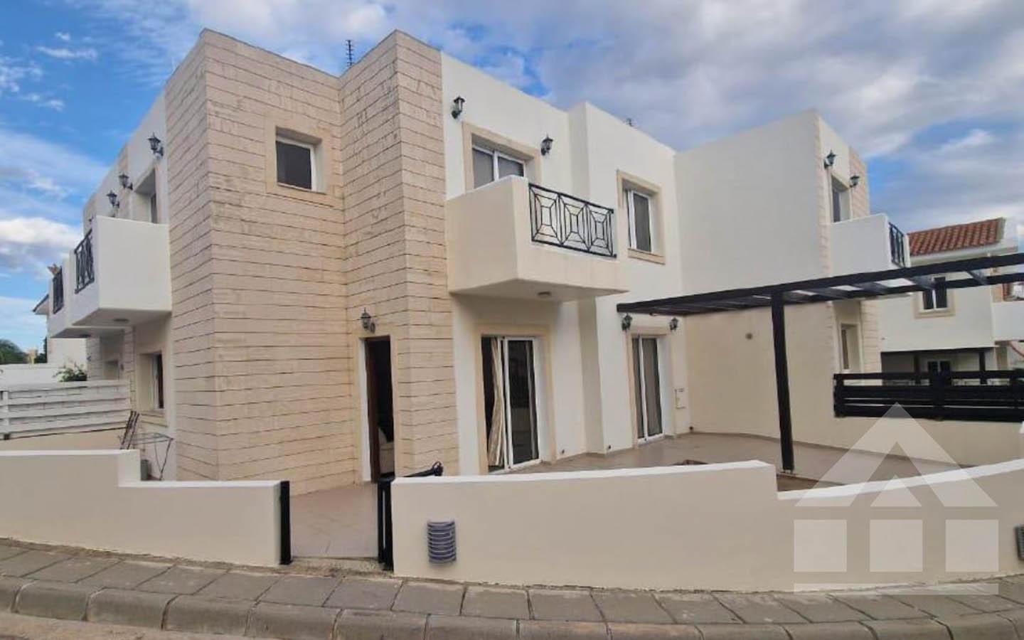 3-Bedroom Villa with Two Kitchens and the Feel of a Private Resort — photo 2