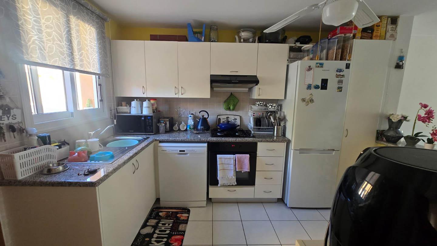 2-Bedroom Townhouse with right atmosphere, a convenient layout — photo 13 of 21