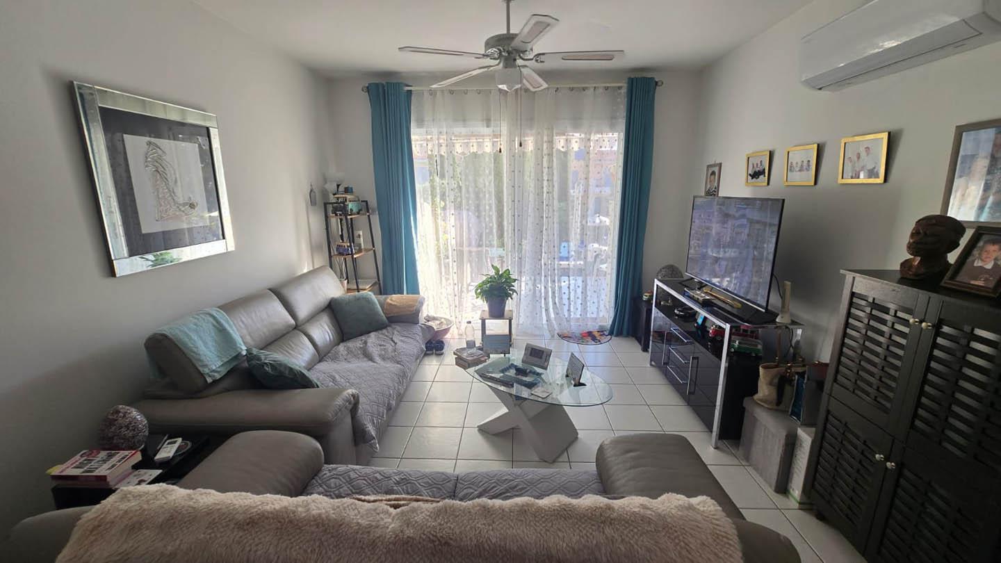 2-Bedroom Townhouse with right atmosphere, a convenient layout — photo 8 of 21