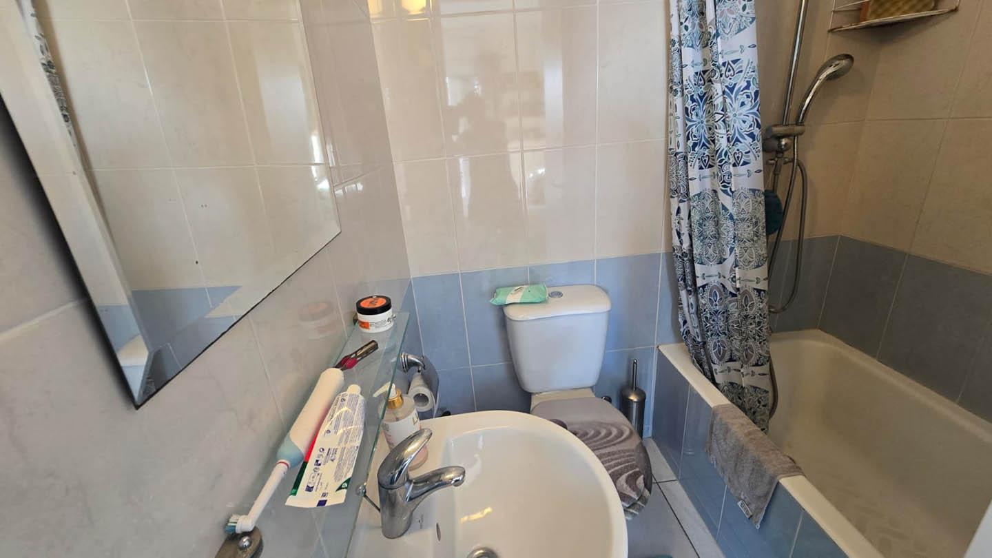 2-Bedroom Townhouse with right atmosphere, a convenient layout — photo 19 of 21