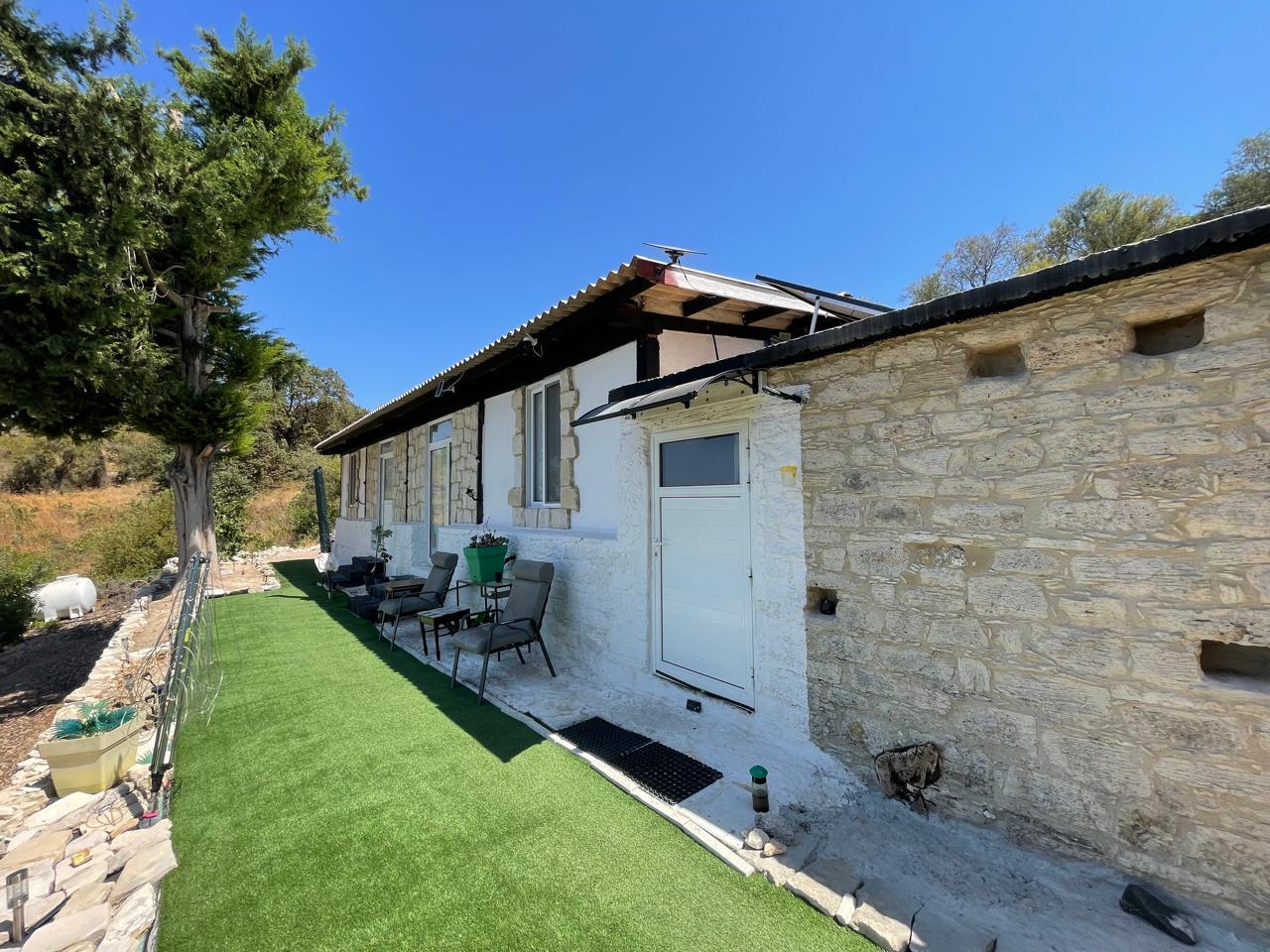 OFF GRID Stone House with 2 Bedrooms, Panoramic Views — photo 2
