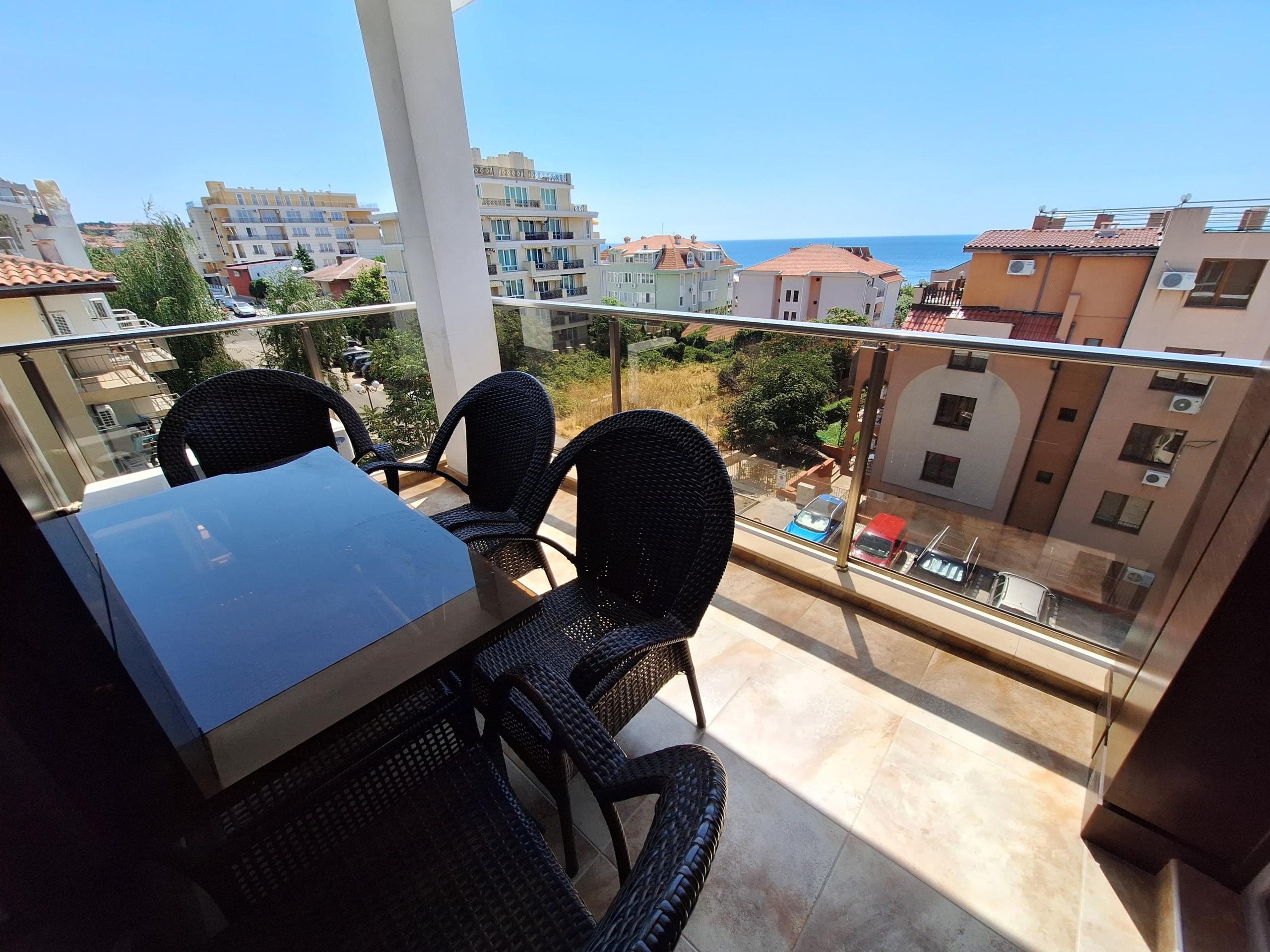 Apartment with 2 Bedrooms and Sea View Villa Aristo, Sveti Vlas — Sveti Vlas