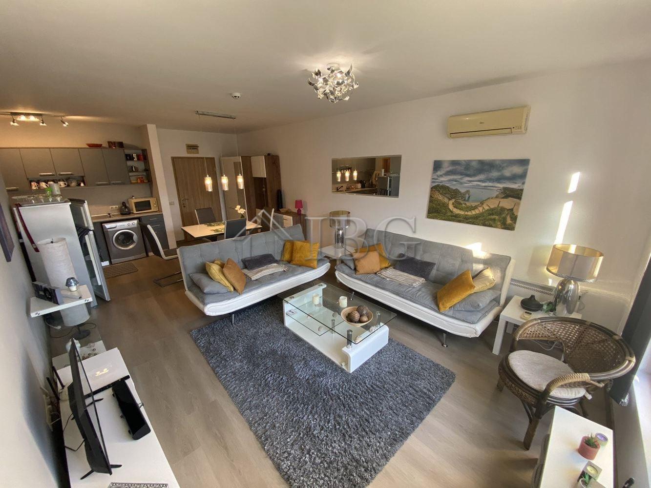 One-Bedroom Apartment with Private Yard in Vineyards Resort, Aheloy — Kableshkovo