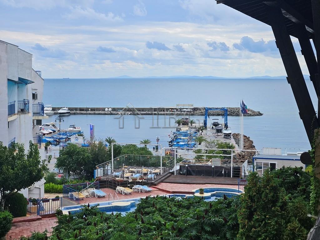 Complex TOP - Direct access to the beach and yacht marina! Apartment with 1 bedroom, Sea and Marina Views, complex TOP, Dinevi Resort , Sveti Vlas — Sveti Vlas