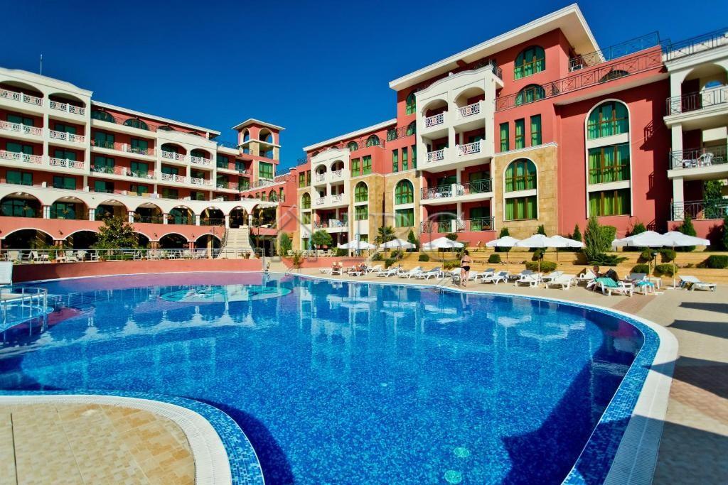 Spacious Family Property Near the Beach St. George Palace, Sveti Vlas — Sveti Vlas