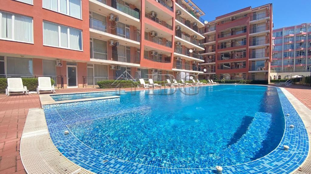 Furnished Studio with Pool View in Sunset Beach 4, Sunny Beach — Sunny Beach