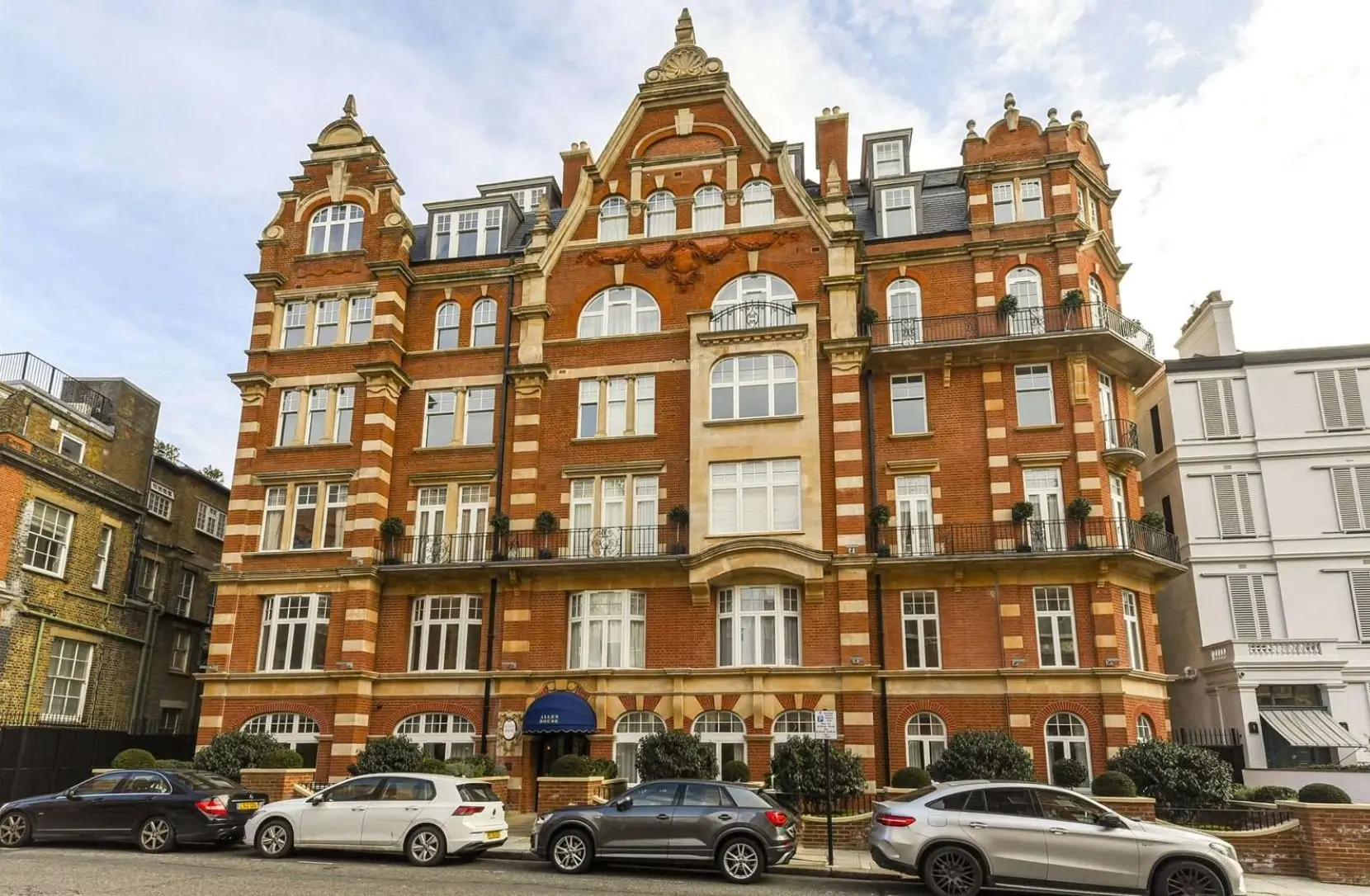 1 Bedroom Apartment for Sale in Kensington Allen House — Kensington