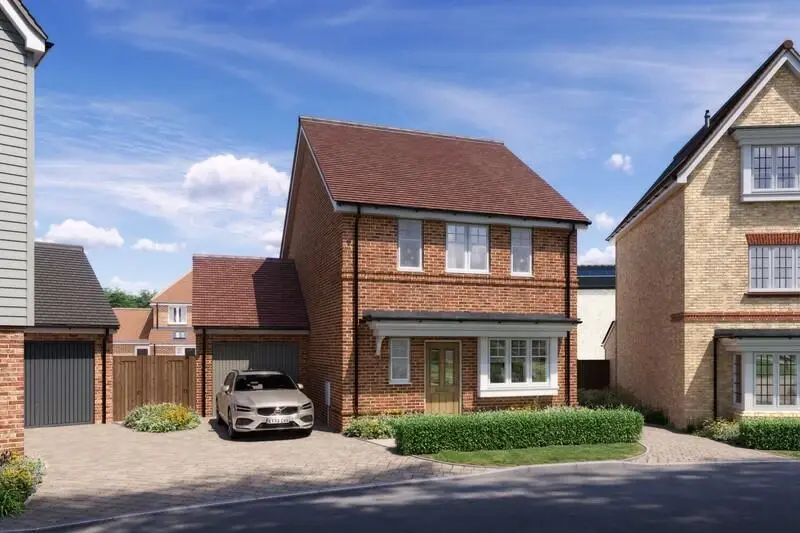 Detached House for Sale in Fleet Hareshill — Crookham Village