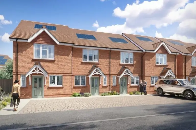 House for Sale in Fleet Hareshill — Crookham Village