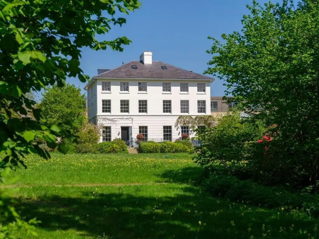 Duplex Apartment for Sale in Hildenborough Oakhill — Tonbridge