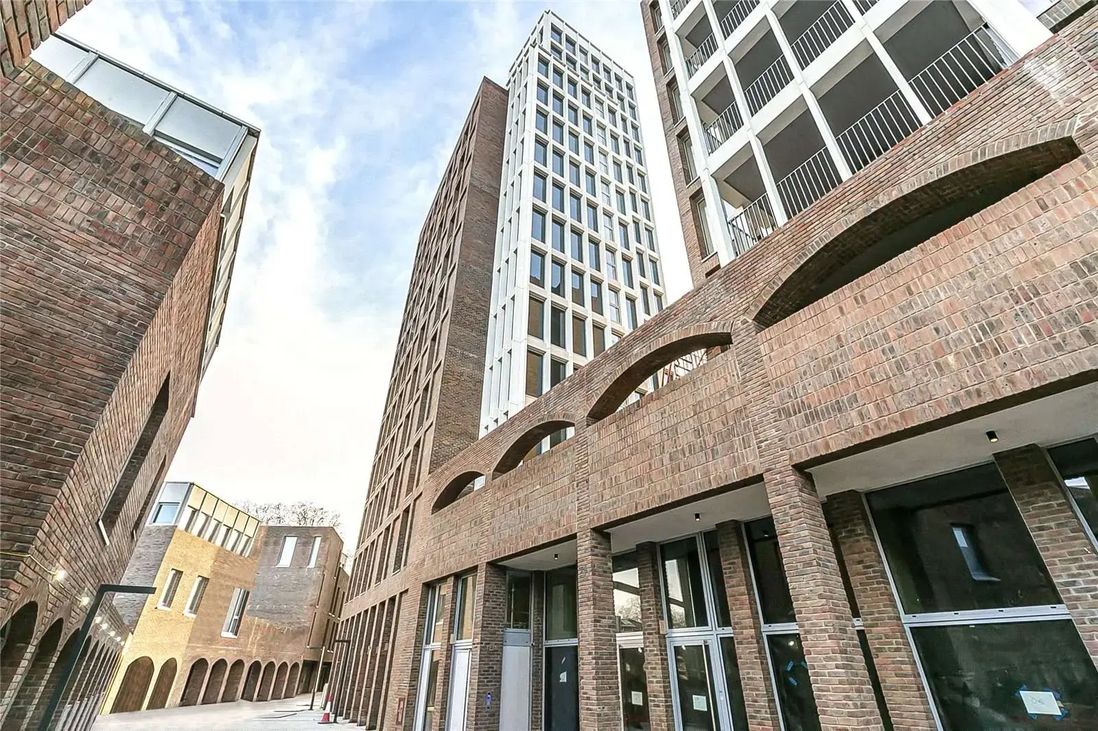 2 Bedroom Apartment for Sale in Hackney London Parkhaus — Hackney