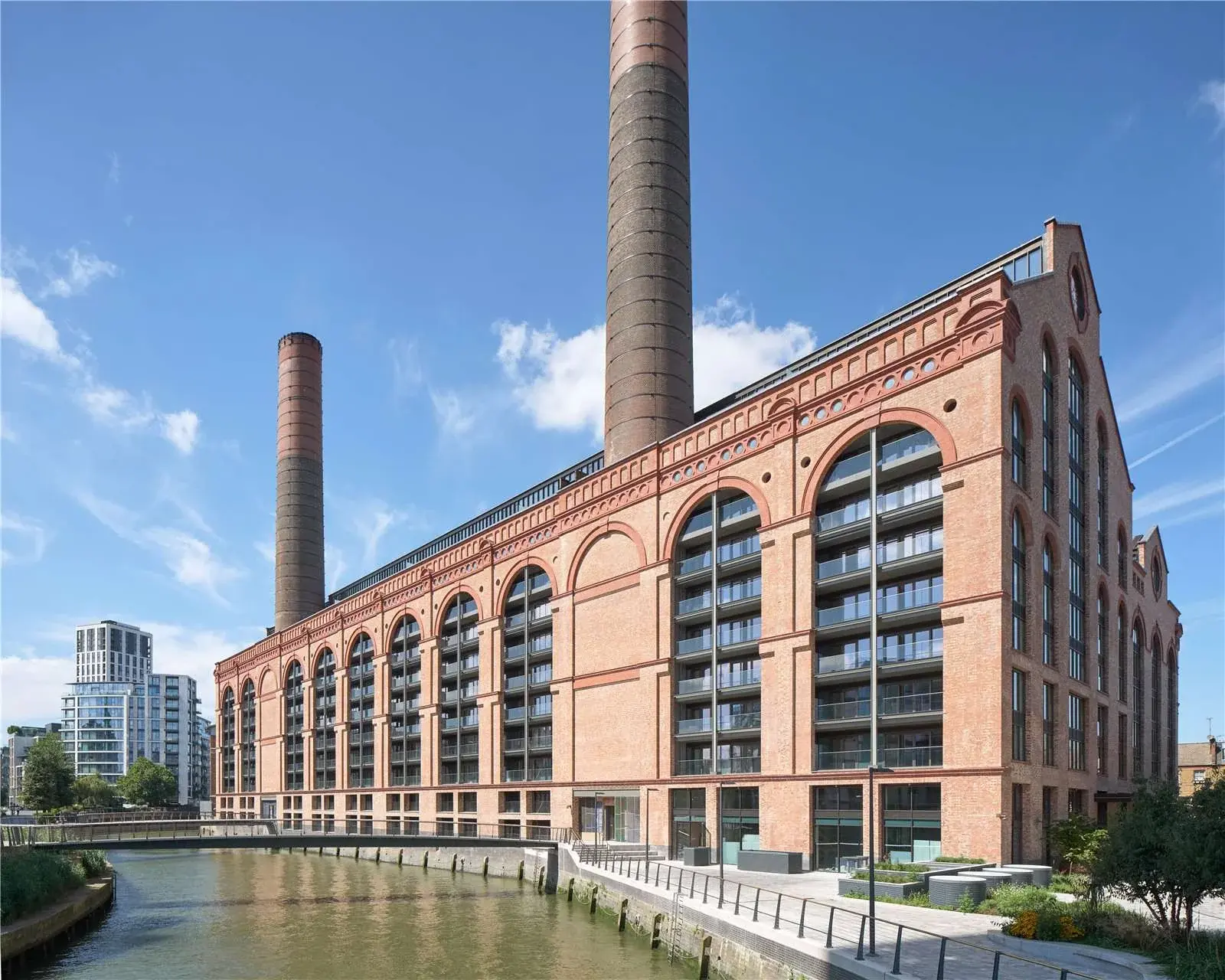 3 Bedroom Apartment for Sale in Chelsea London Powerhouse — Chelsea