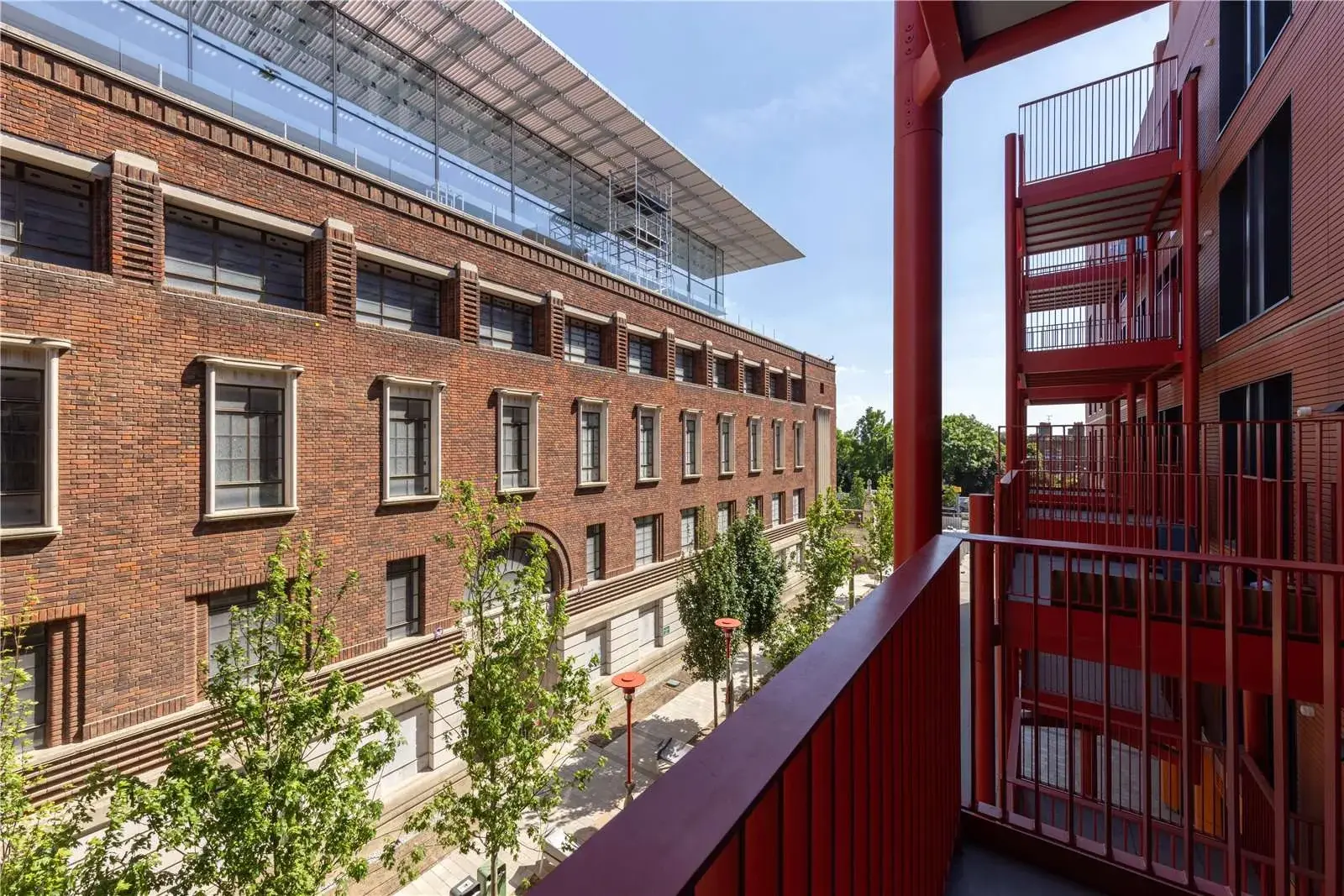 1 Bedroom Apartment for Sale in Hammersmith Artisi — Hammersmith