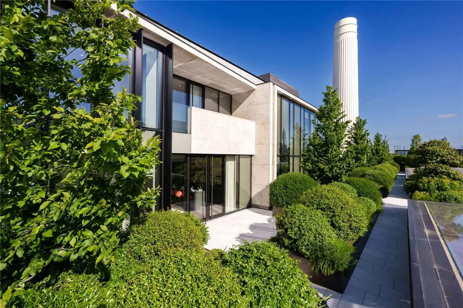 3 Bedroom Sky Villa Penthouse for Sale in Battersea Power Station London Boiler House — Battersea