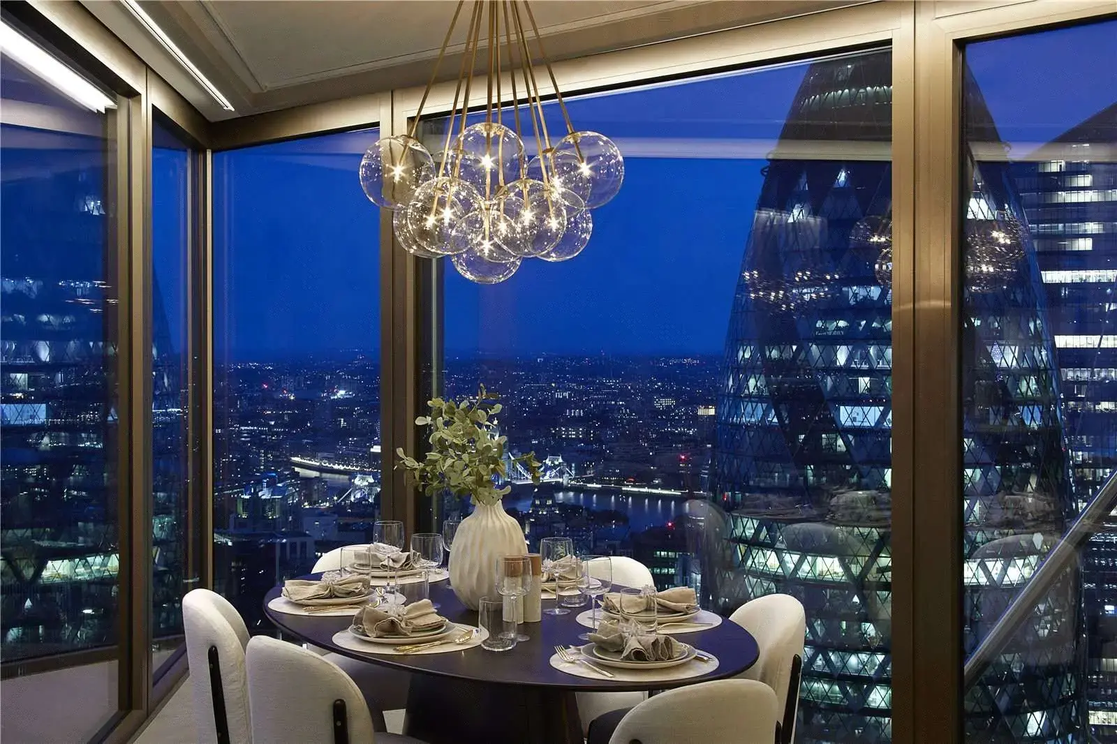 2 Bedroom Apartment for Sale in Liverpool Street London One Bioshopgate Plaza — Liverpool Street