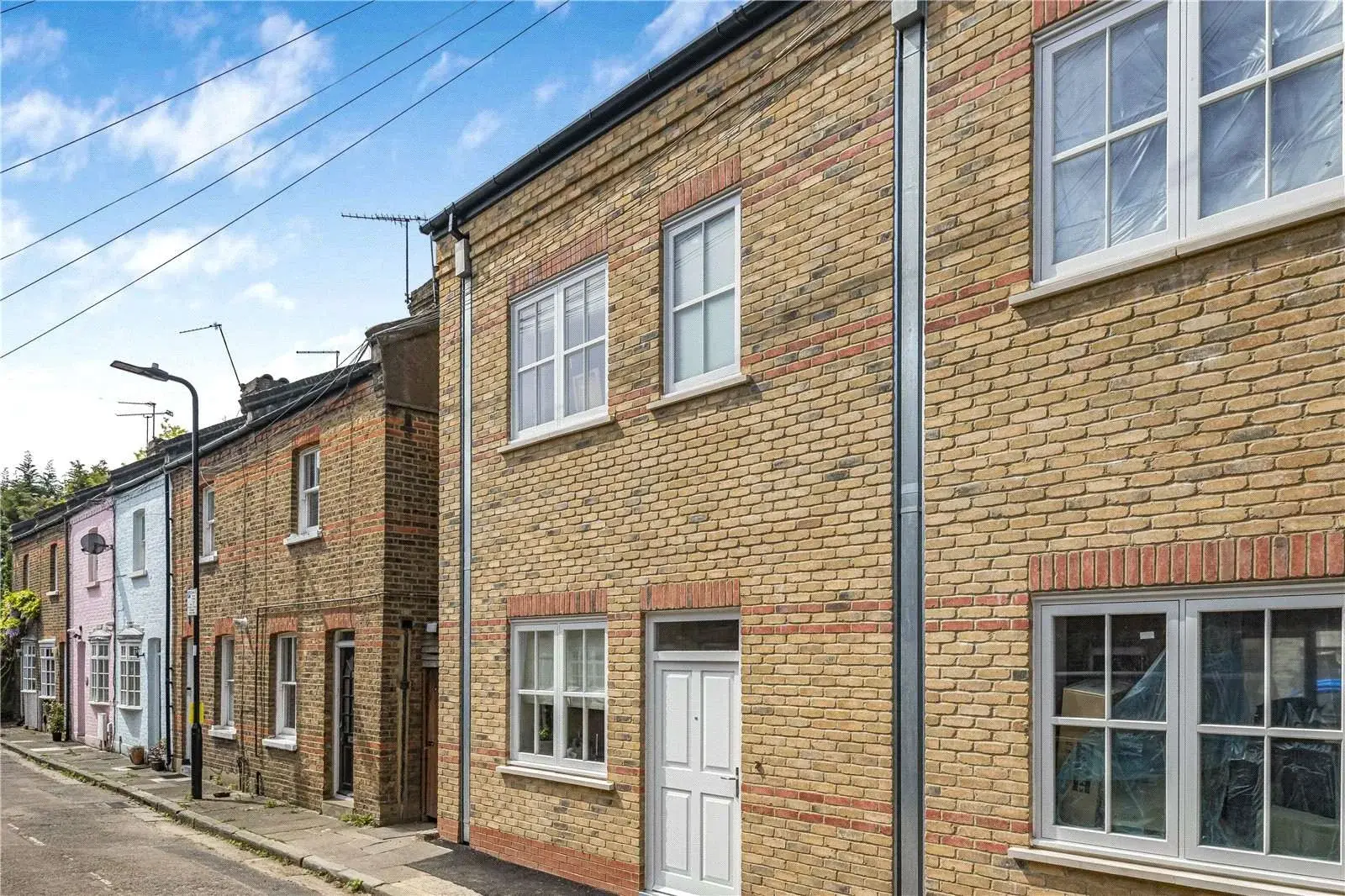 2 Bedroom Apartment for Sale in Ealing London The Warwick — Ealing