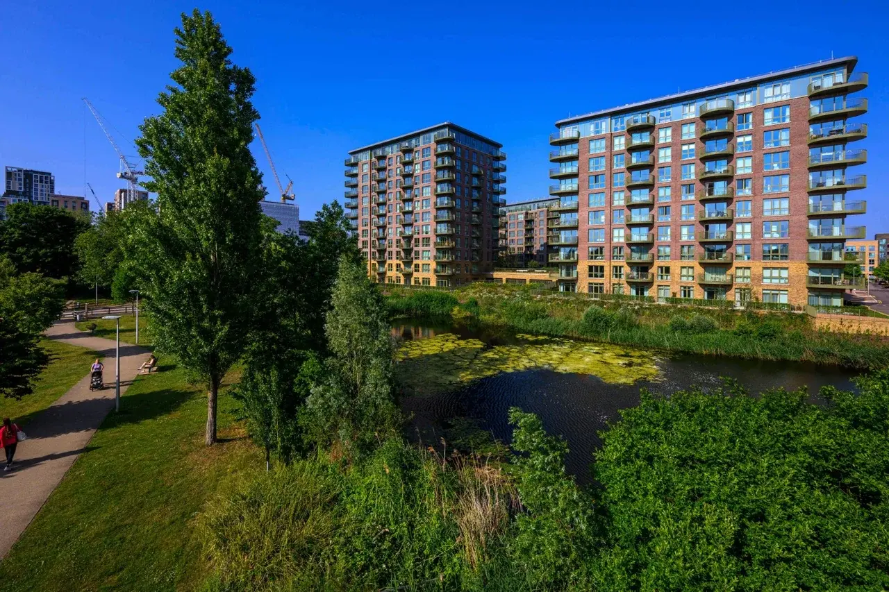 1 Bedroom Apartment for Sale in Kidbrooke Village SE3 — Kidbrooke