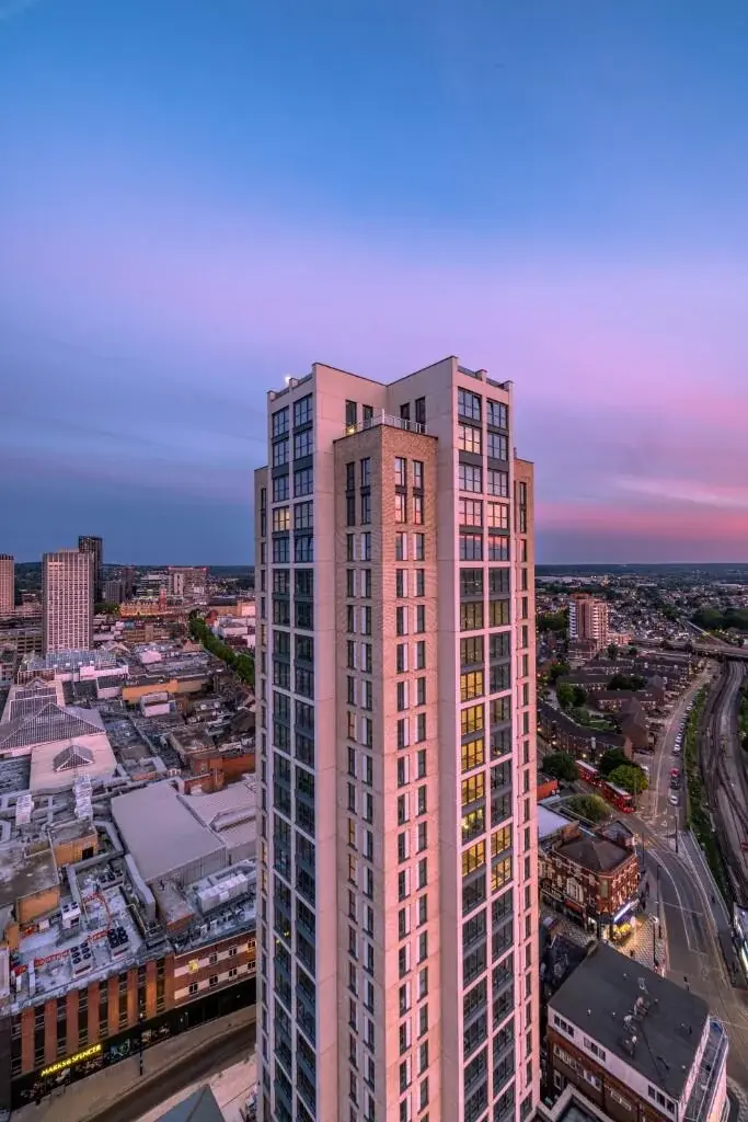 1 Bedroom Apartment for Sale in Croydon at Pearson Building — Croydon