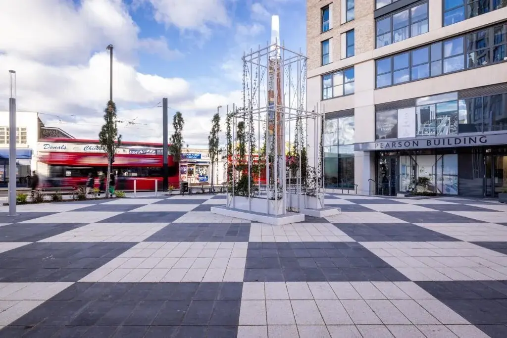 2 Bedroom Apartment for Sale in Croydon at Pearson Building — Croydon