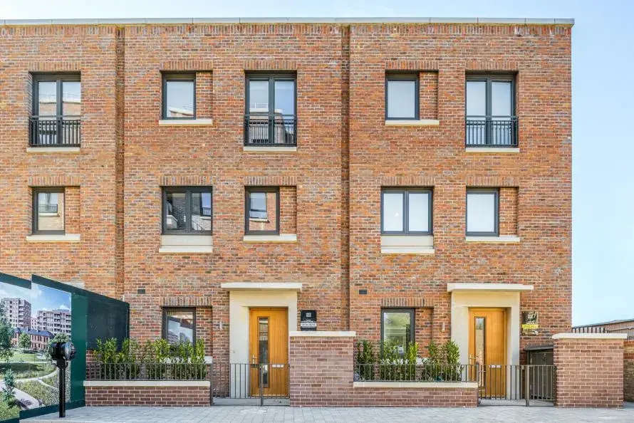 4 Bedroom House for Sale in Tottenham at North Gate Park — Tottenham