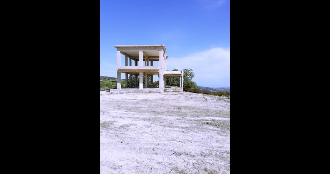 Large House skeleton and 4 plots for sale — photo 2