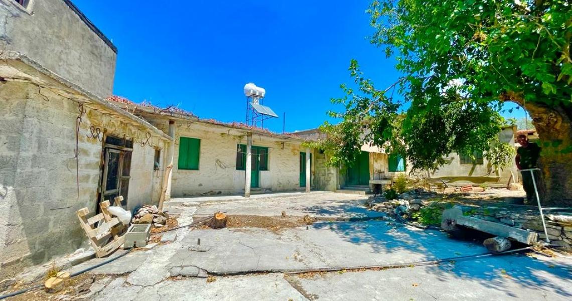 Large village house and plot for sale 10 rooms — photo 3