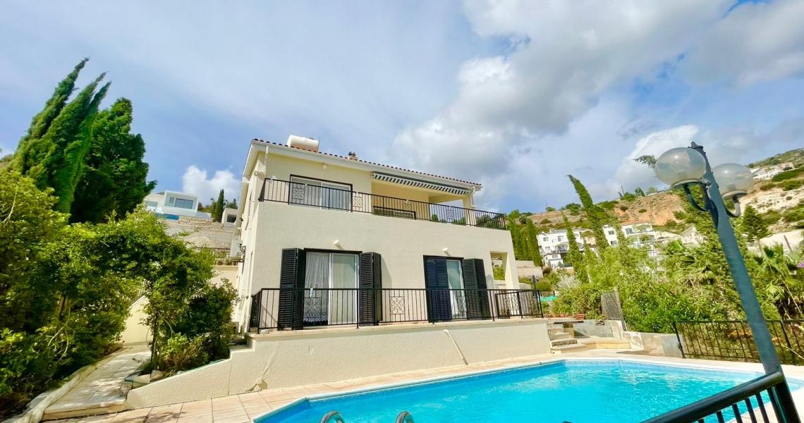 3 BEDROOM Villa, incredible sea views — photo 3