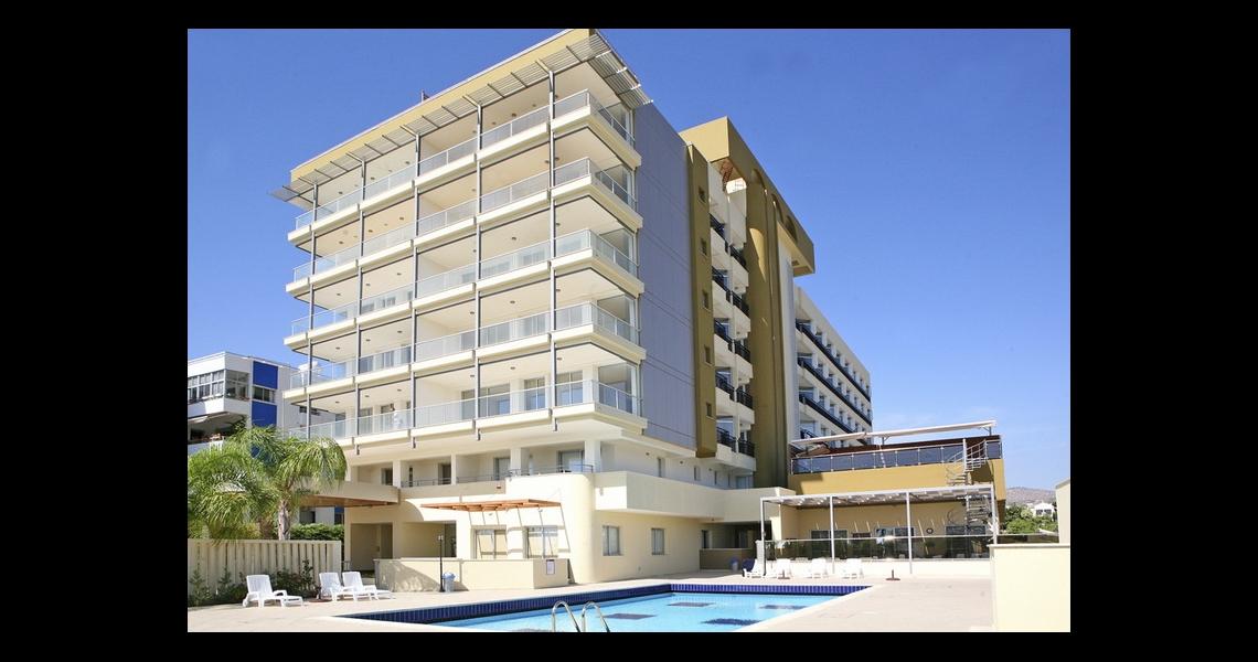 Two-bedroom apartment on the sandy beach — photo 6