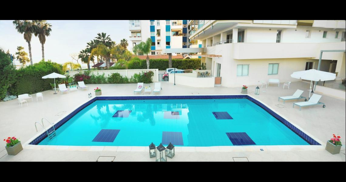Two-bedroom apartment on the sandy beach — photo 5