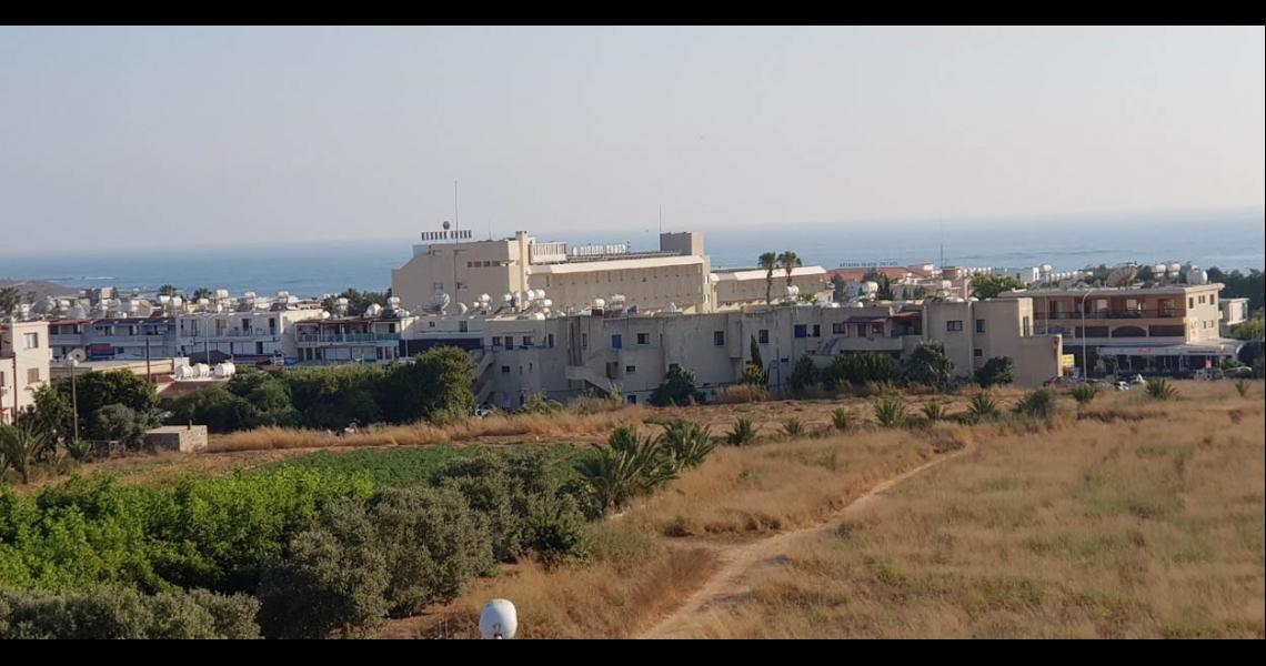 Top floor two-bedroom corner apartment with panoramic sea views — photo 6