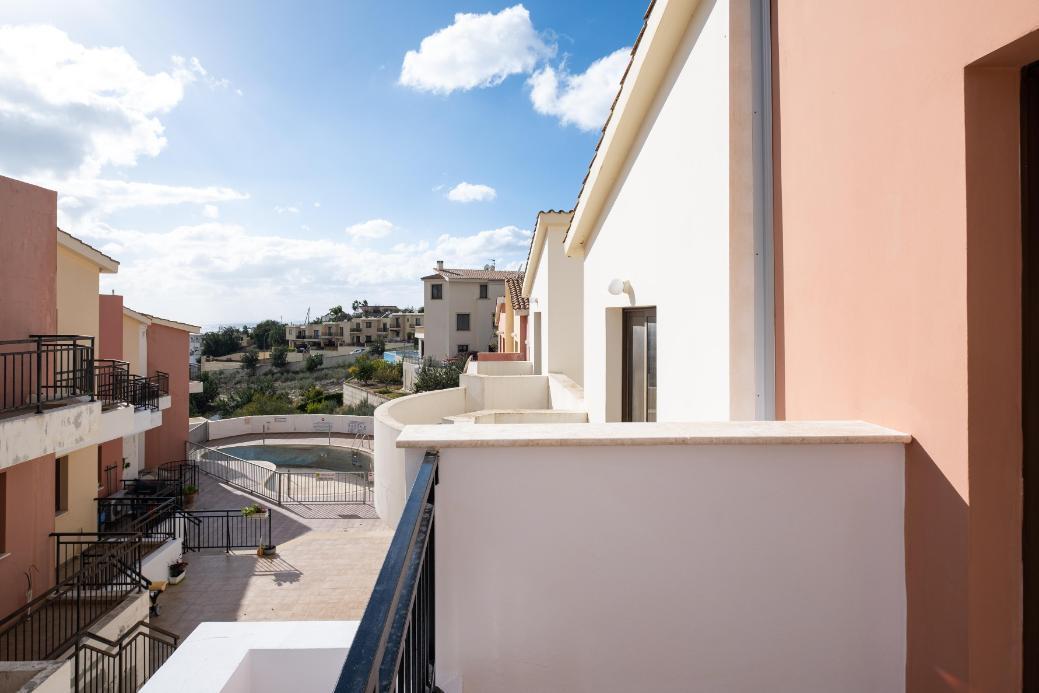 2-Bedroom Maisonette near sea — photo 4