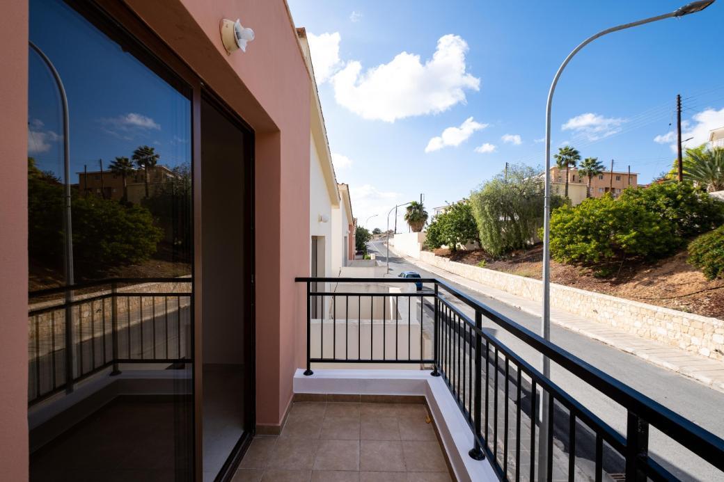 2-Bedroom Maisonette near sea — photo 5