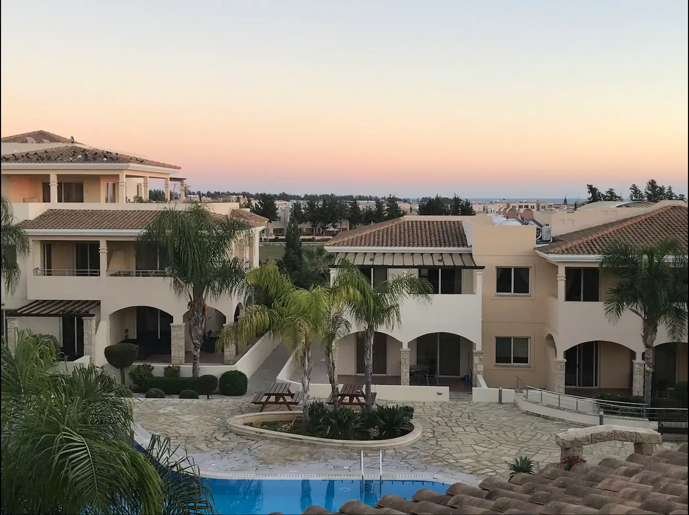 Luxury 3-Bedrooms Penthouse with Massive Verandas — photo 5