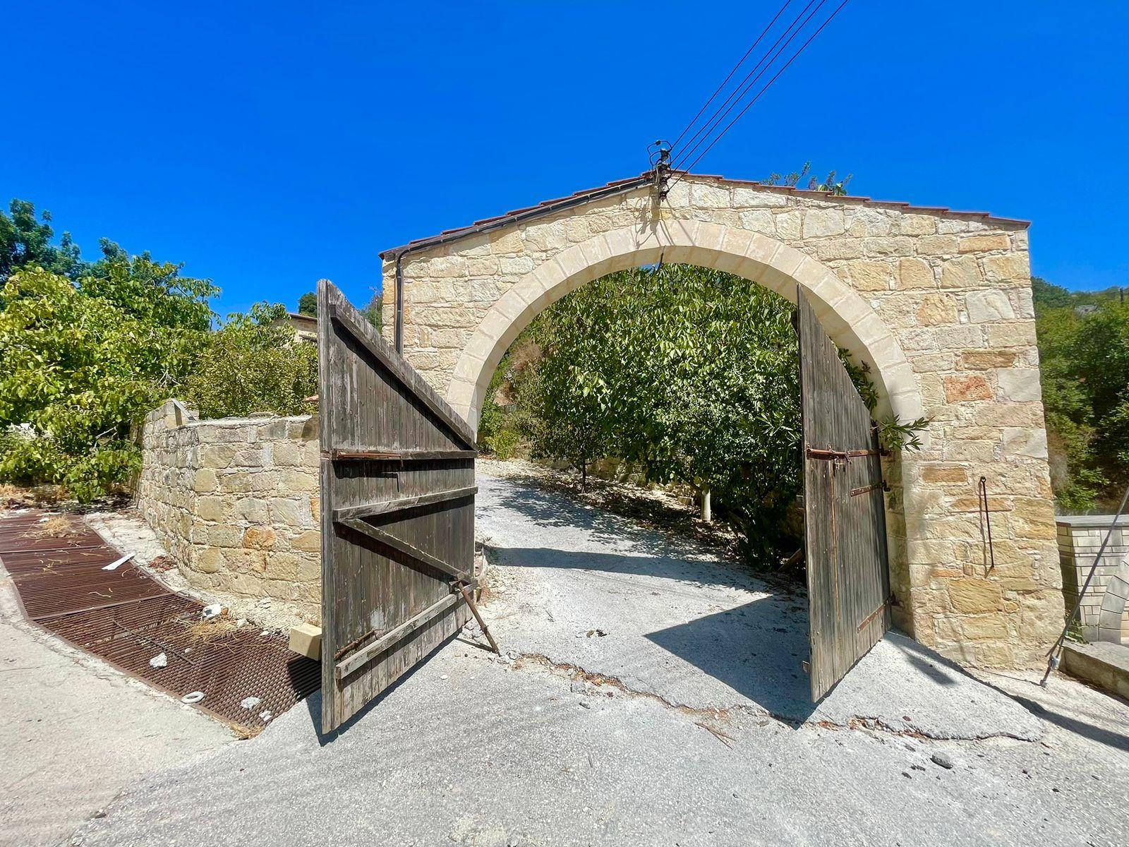Charming Traditional Stone House with 3 bedrooms — photo 5
