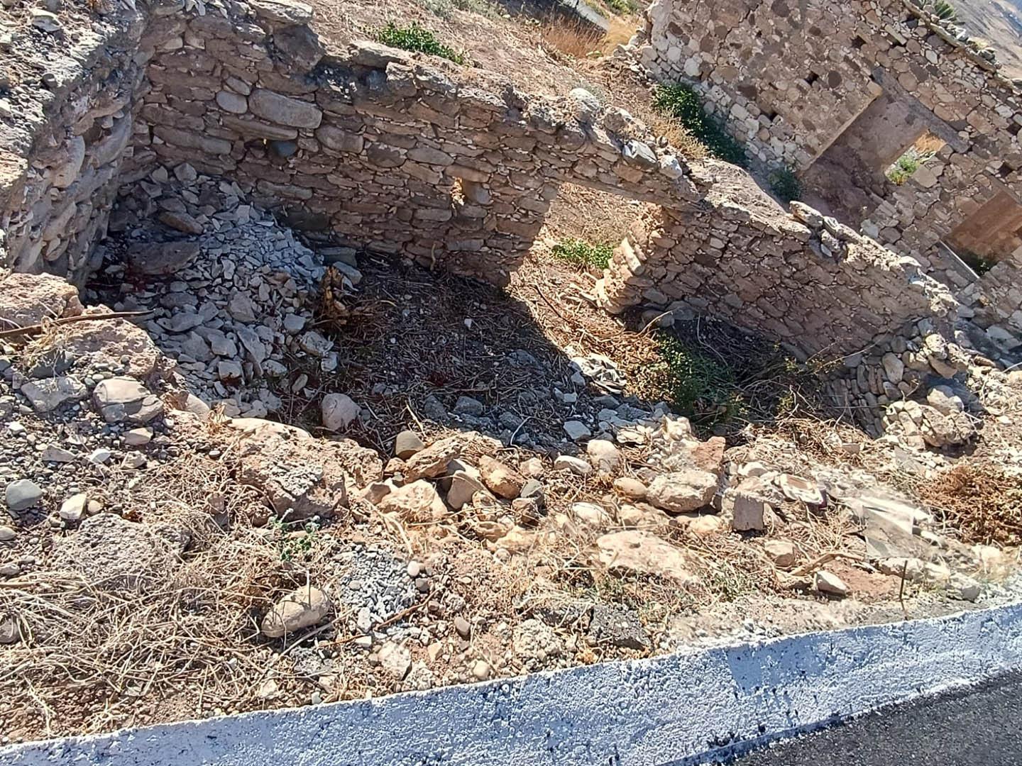 Ayia Varvara Fabulous Building plot for sale with stone house — photo 4