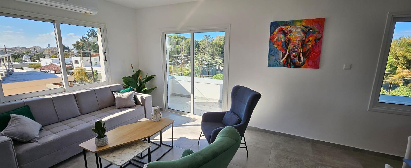 Modern and stylish 3-bedroom apartment — photo 2