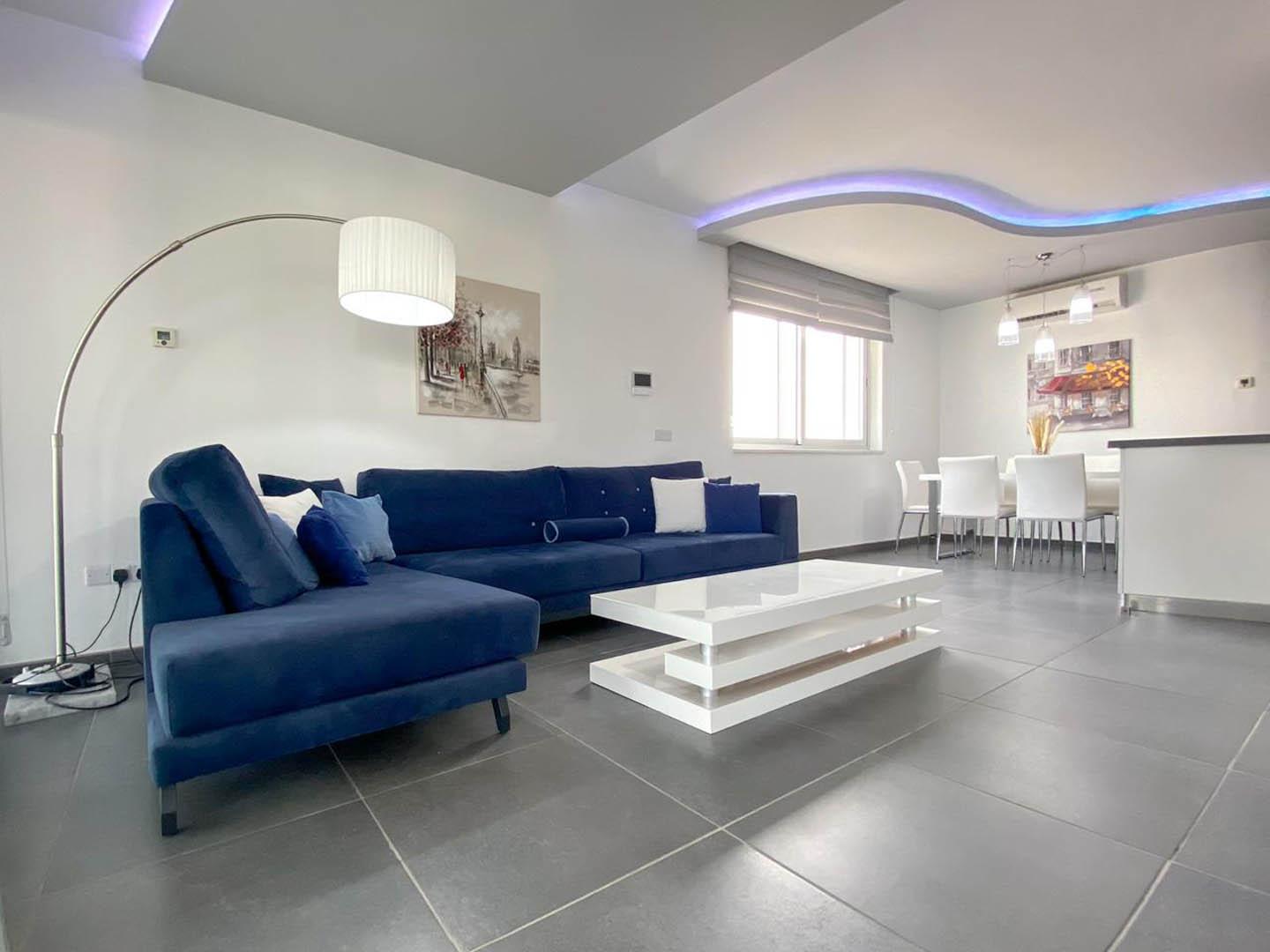 2-Bedroom Apartment with Modern Design — photo 5