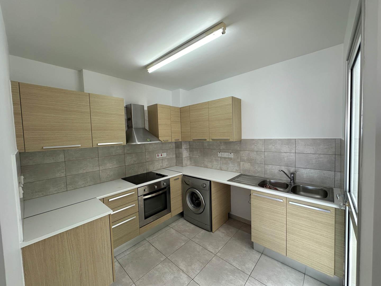 2-Bedroom Apartment with Panoramic City and Coastal Views — photo 5