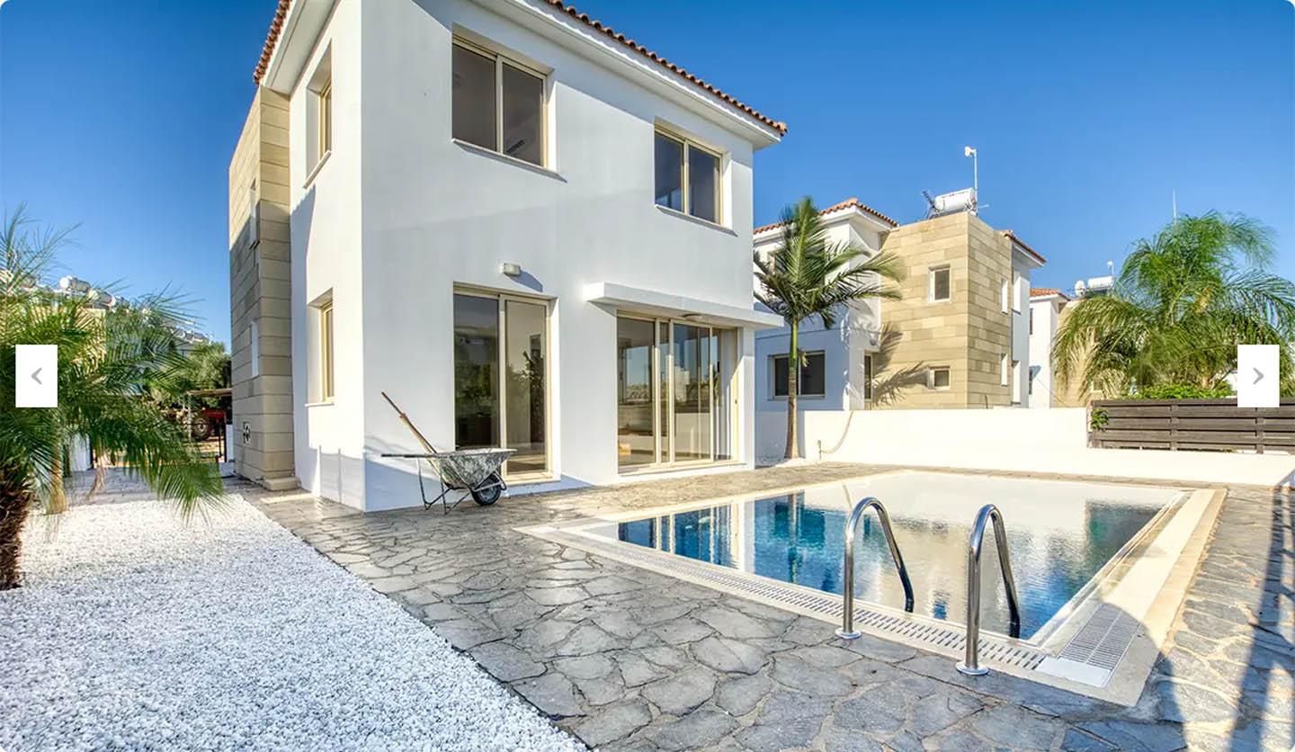 3-Bedroom Villa with a Private Pool and Sea Views — photo 2