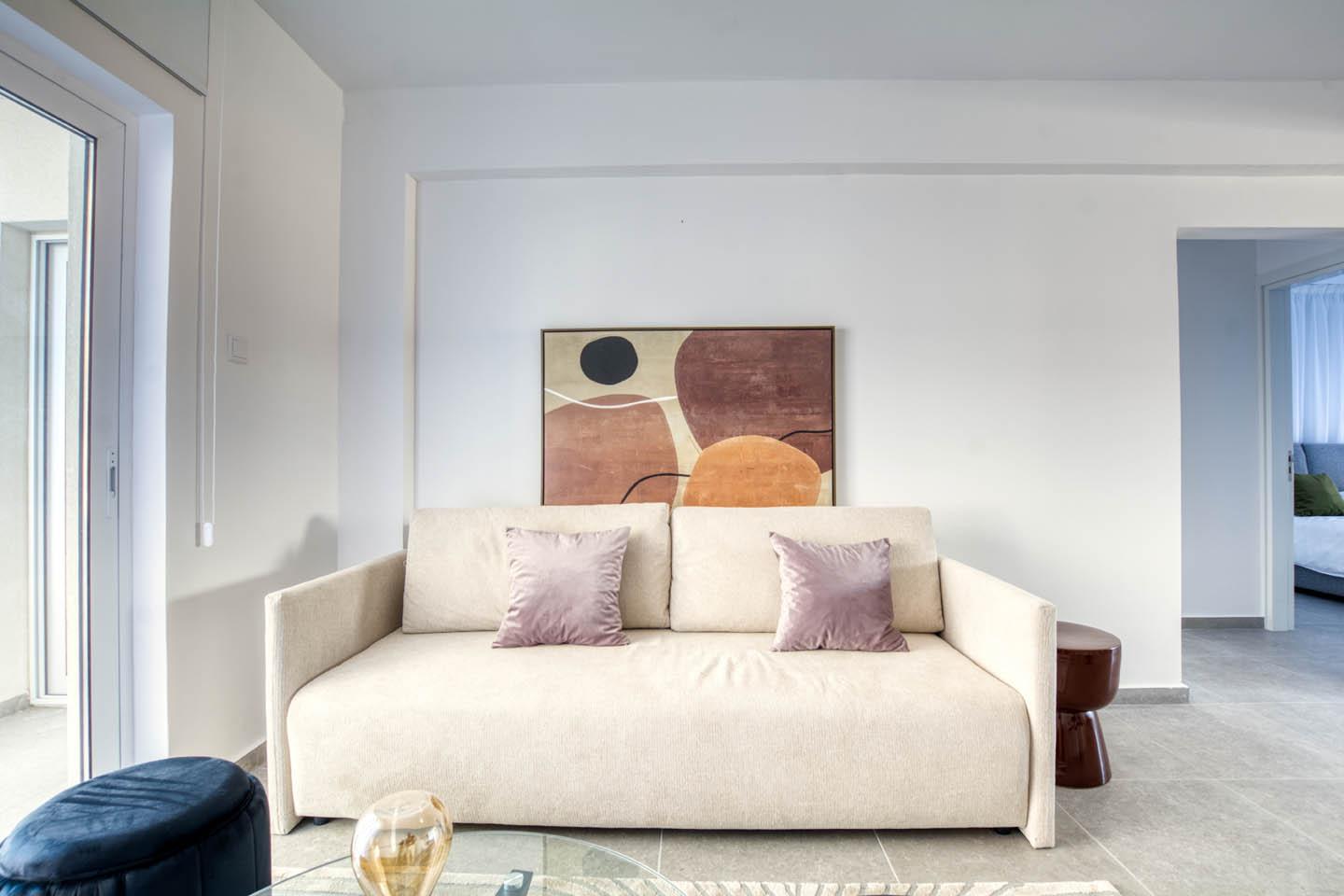 2-Bedroom Apartment with Exquisite Interior — photo 6