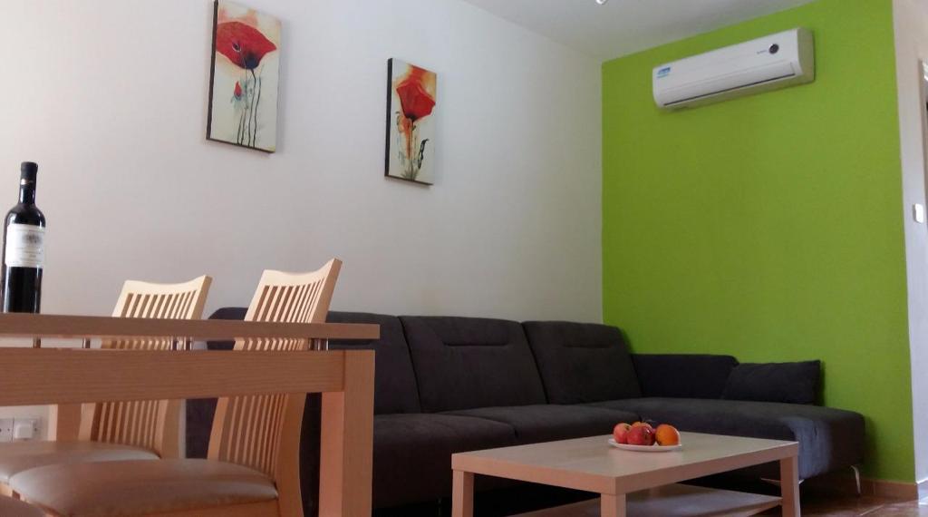 2-Bedroom Maisonette - The Practicality of Classic Living — photo 6